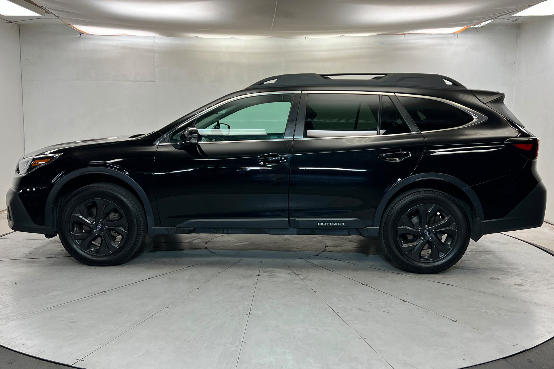 Used 2022 Subaru Outback Onyx Edition XT w/ Popular Package #2 AWD/4WD image 2