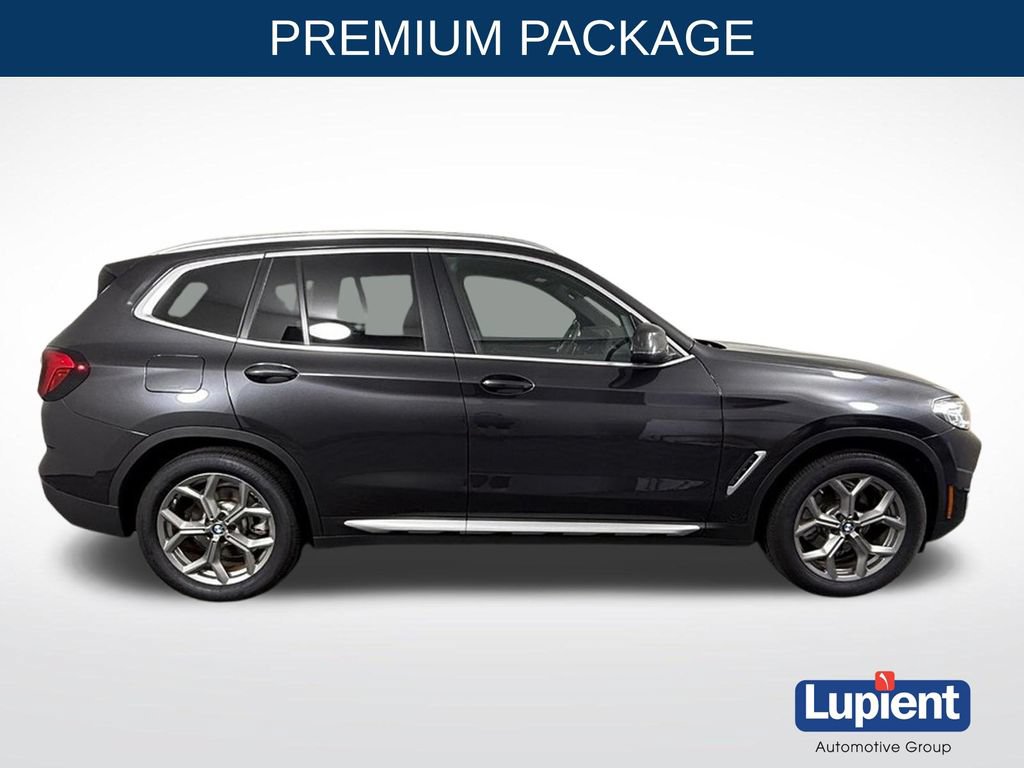 Used 2023 BMW X3 xDrive30i w/ Premium Package AWD/4WD image 3