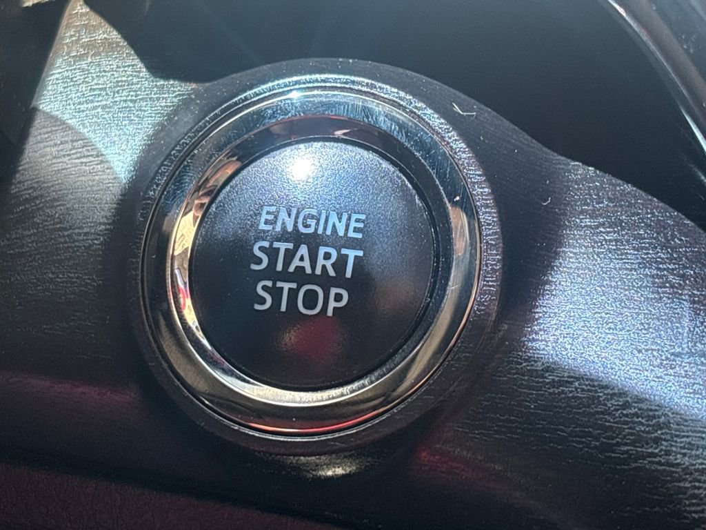 Used 2017 Toyota Avalon XLE Premium image 18