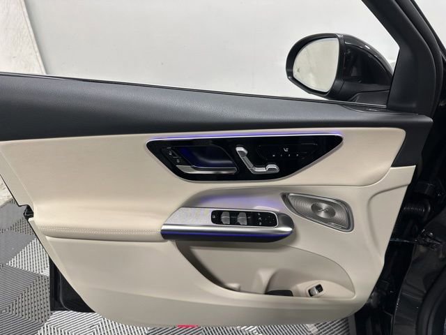 Used 2026 Mercedes-Benz GLC 300 image 14