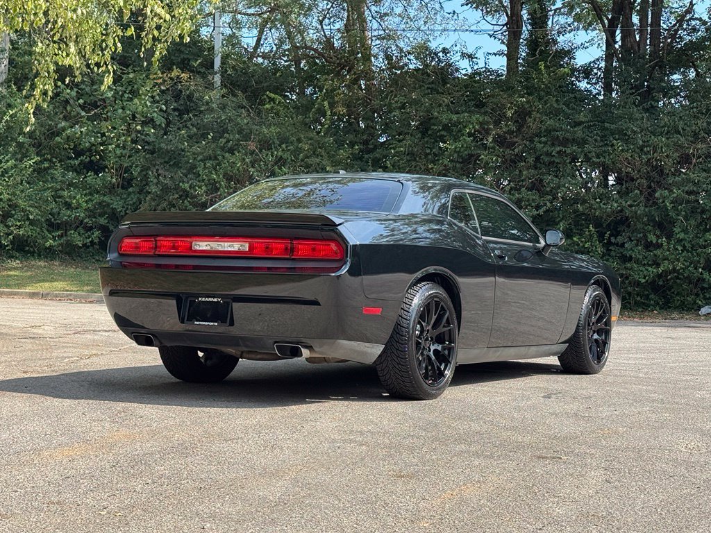 Used 2014 Dodge Challenger R/T RWD image 5