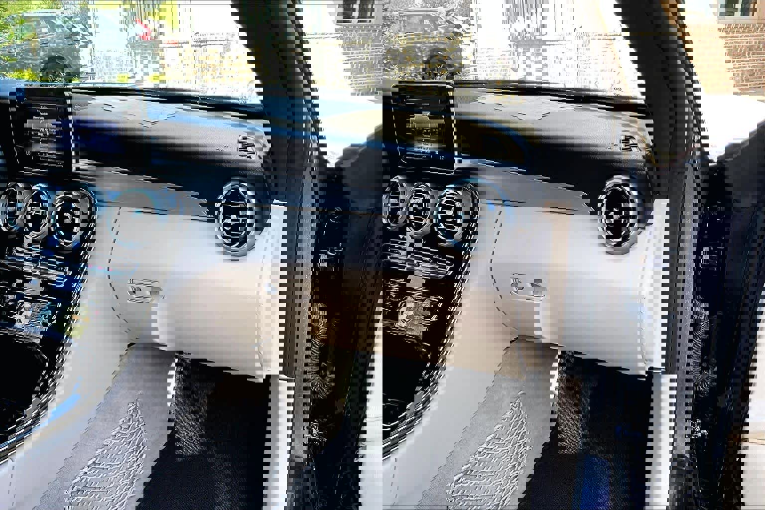 Used 2018 Mercedes-Benz C 300 Cabriolet image 16