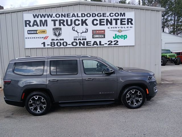 Used 2024 Jeep Wagoneer Series III image 2