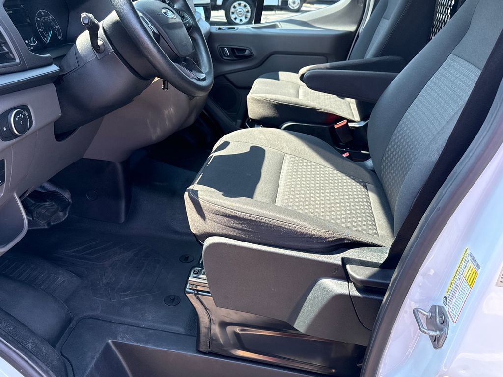 Certified 2023 Ford Transit 250 Low Roof w/ Exterior Upgrade Package image 9