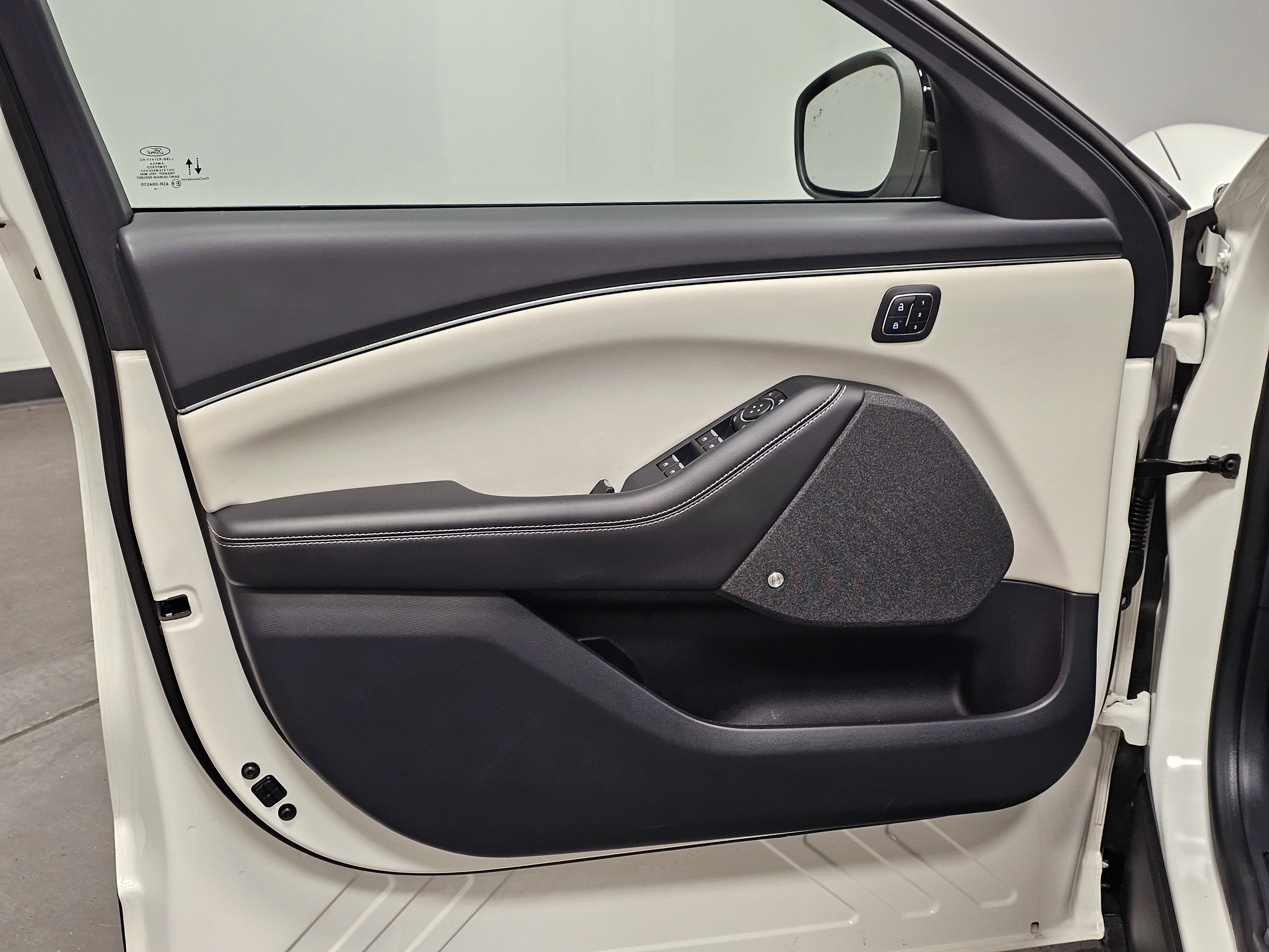 Used 2024 Ford Mustang Mach-E Premium image 15