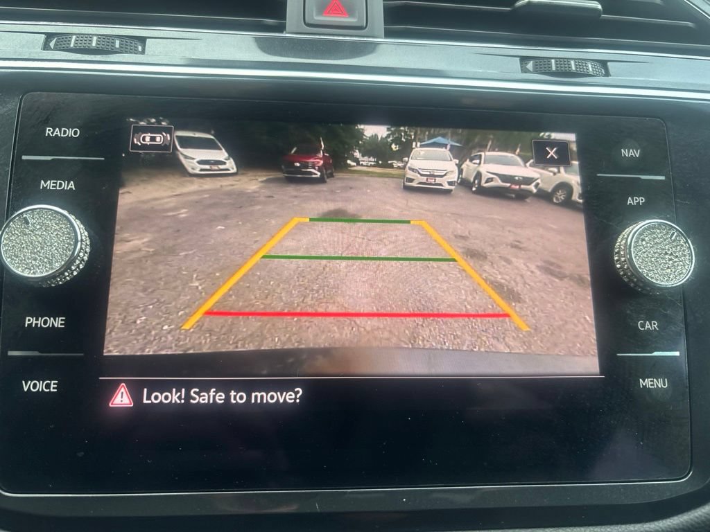 Used 2021 Volkswagen Tiguan SEL AWD/4WD image 47