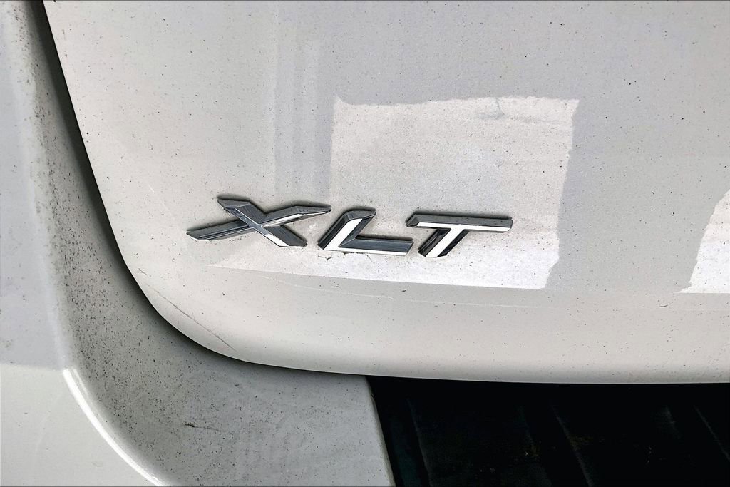 Used 2022 Ford Explorer XLT w/ Equipment Group 202A image 40