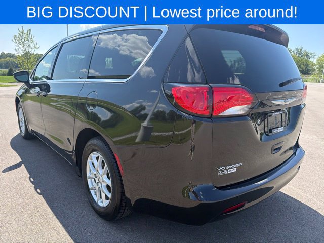 Used 2022 Chrysler Voyager LX FWD image 15