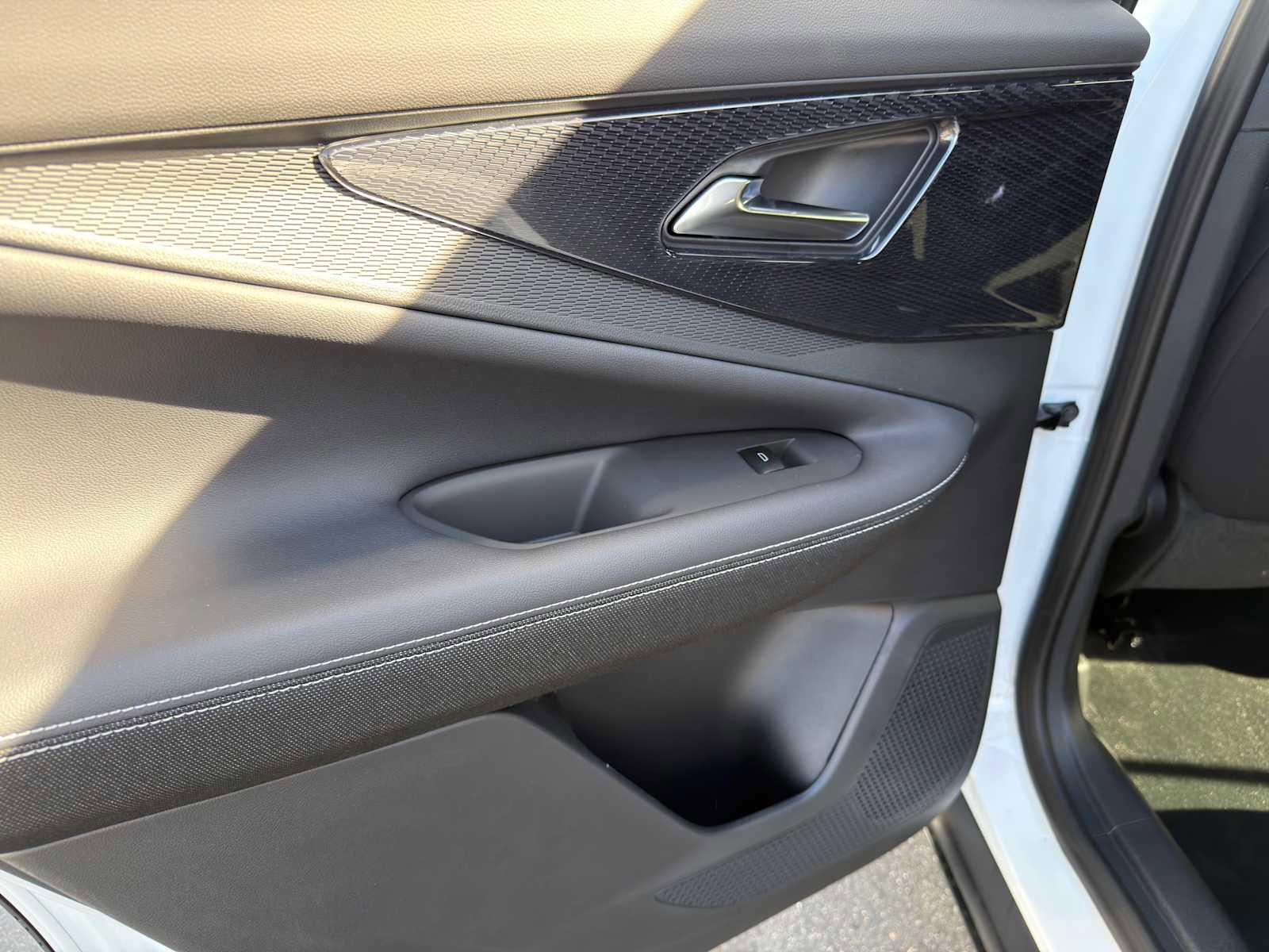 New 2026 Chevrolet Blazer EV LT image 19