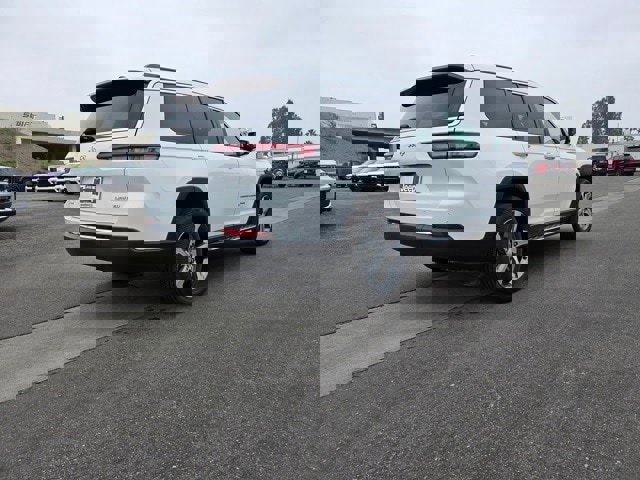 New 2025 Jeep Grand Cherokee L Limited image 7