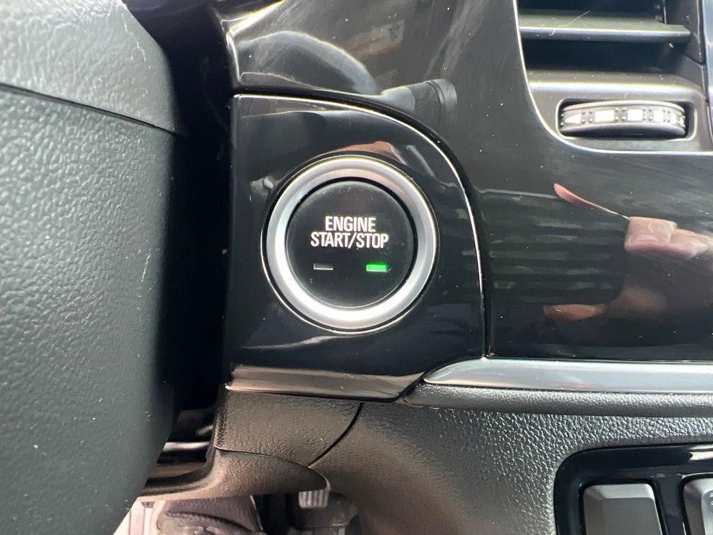 Used 2019 Buick Encore Essence FWD image 56