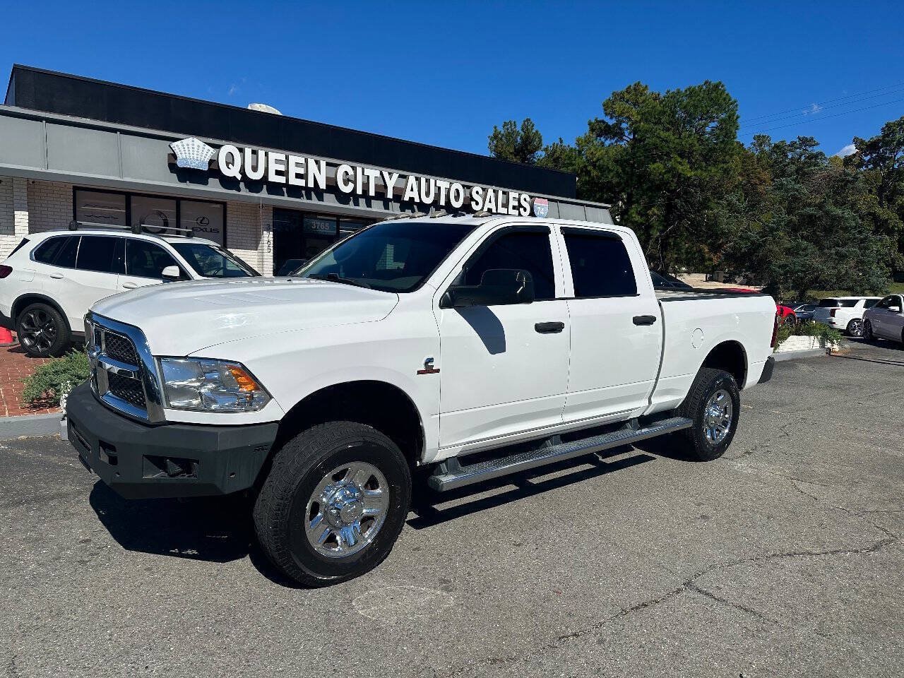 Used 2017 RAM 2500 Tradesman w/ Chrome Appearance Group AWD/4WD image 2