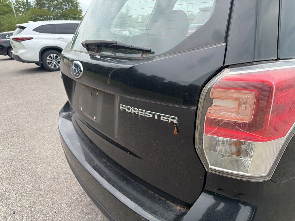 Used 2018 Subaru Forester 2.5i AWD/4WD image 11