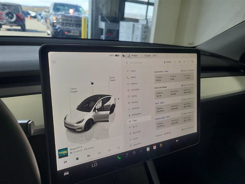 Used 2022 Tesla Model Y Long Range image 7