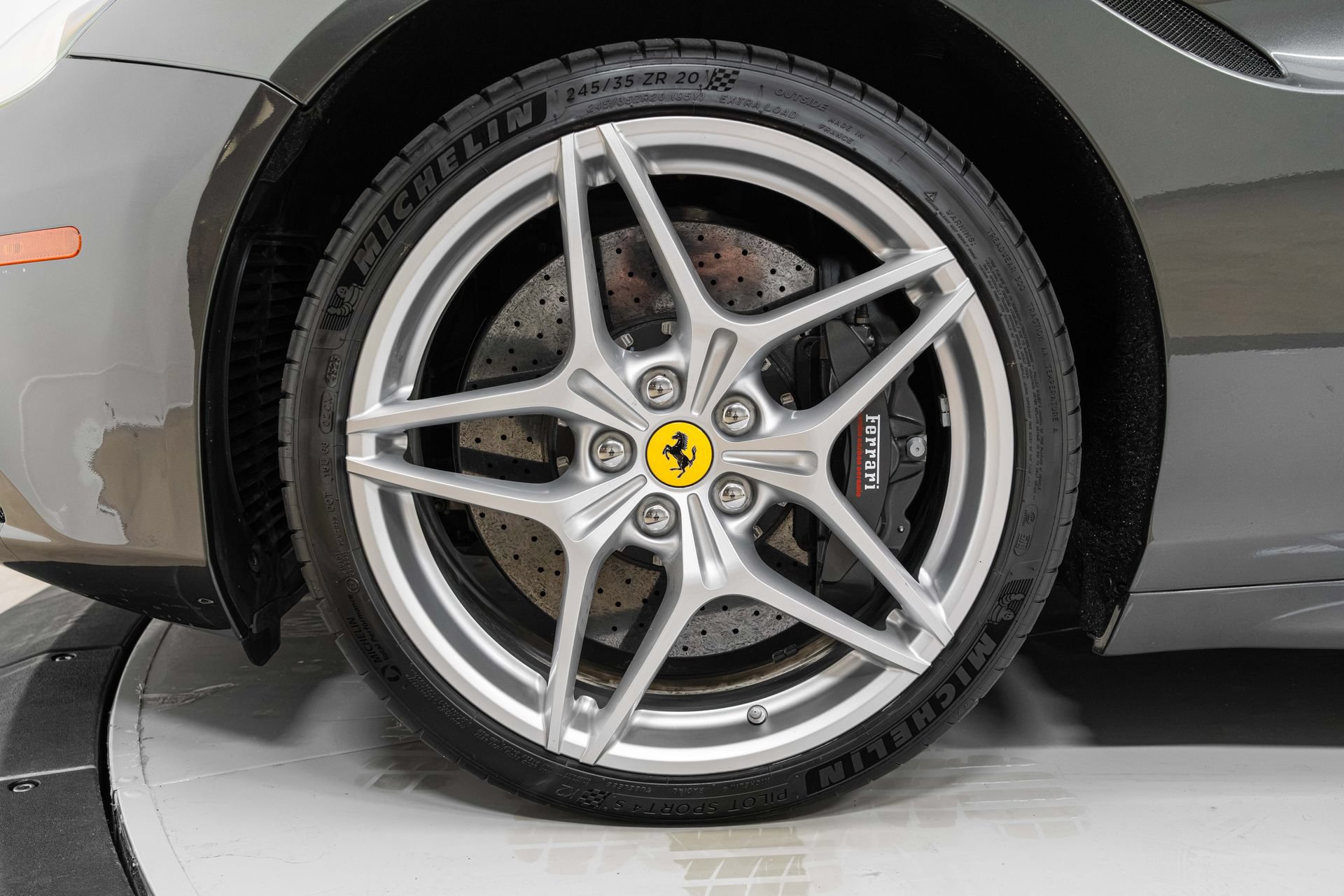 Certified 2016 Ferrari California T RWD image 16