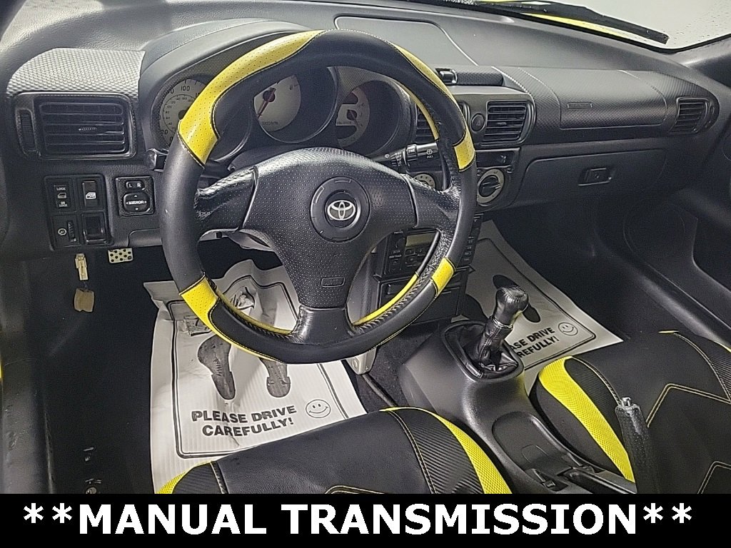 Used 2002 Toyota MR2 image 2