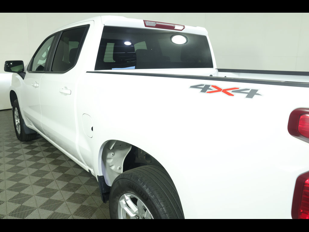 Used 2023 Chevrolet Silverado 1500 LT AWD/4WD image 18