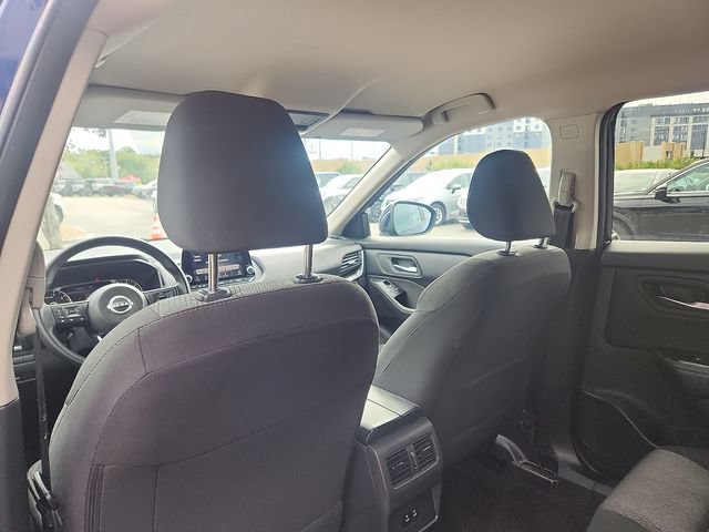Used 2024 Nissan Rogue SV AWD/4WD image 23
