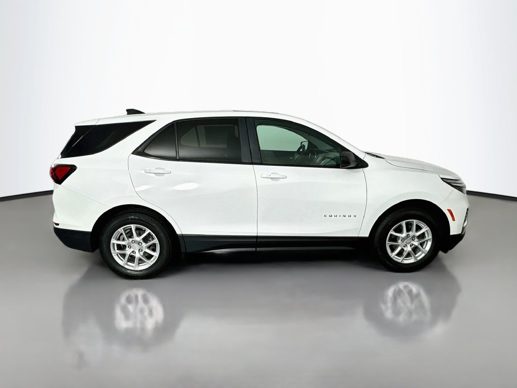Used 2024 Chevrolet Equinox LS w/ LS Convenience Package FWD image 8