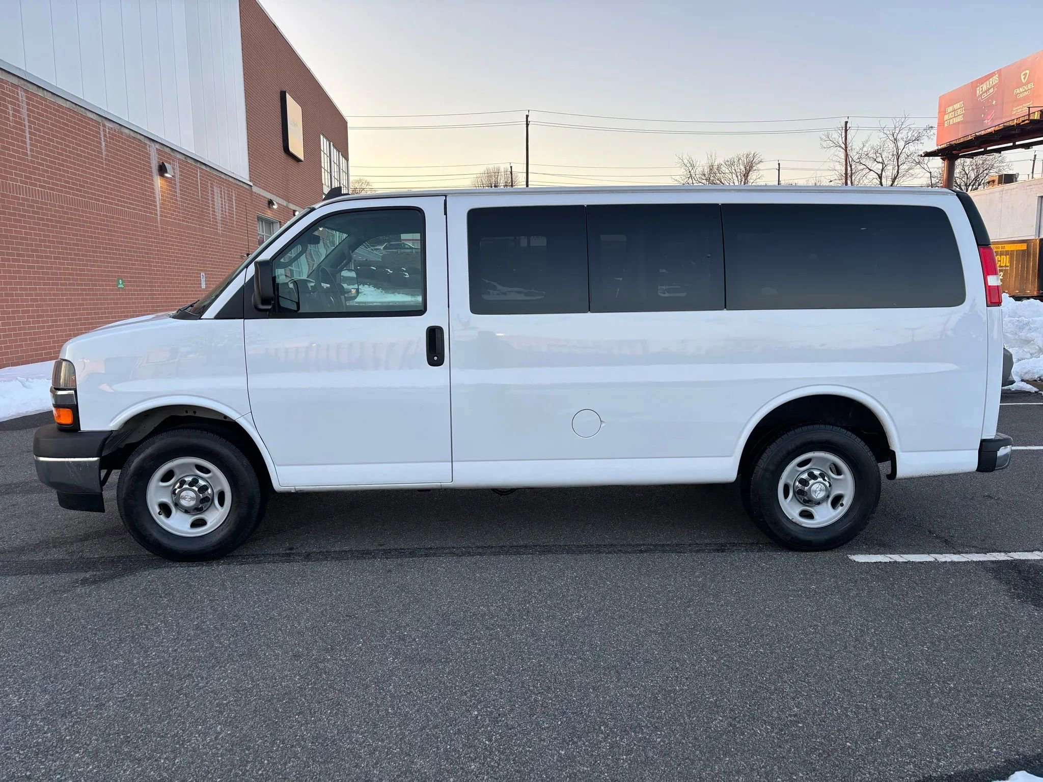 Used 2017 Chevrolet Express 2500 LT w/ LT Preferred Equipment Group image 6