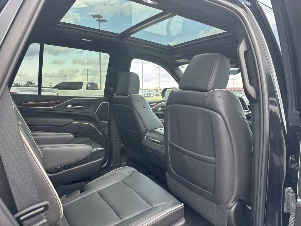 Used 2021 Cadillac Escalade Premium Luxury image 19