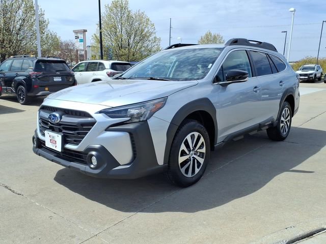 Certified 2025 Subaru Outback Premium image 11