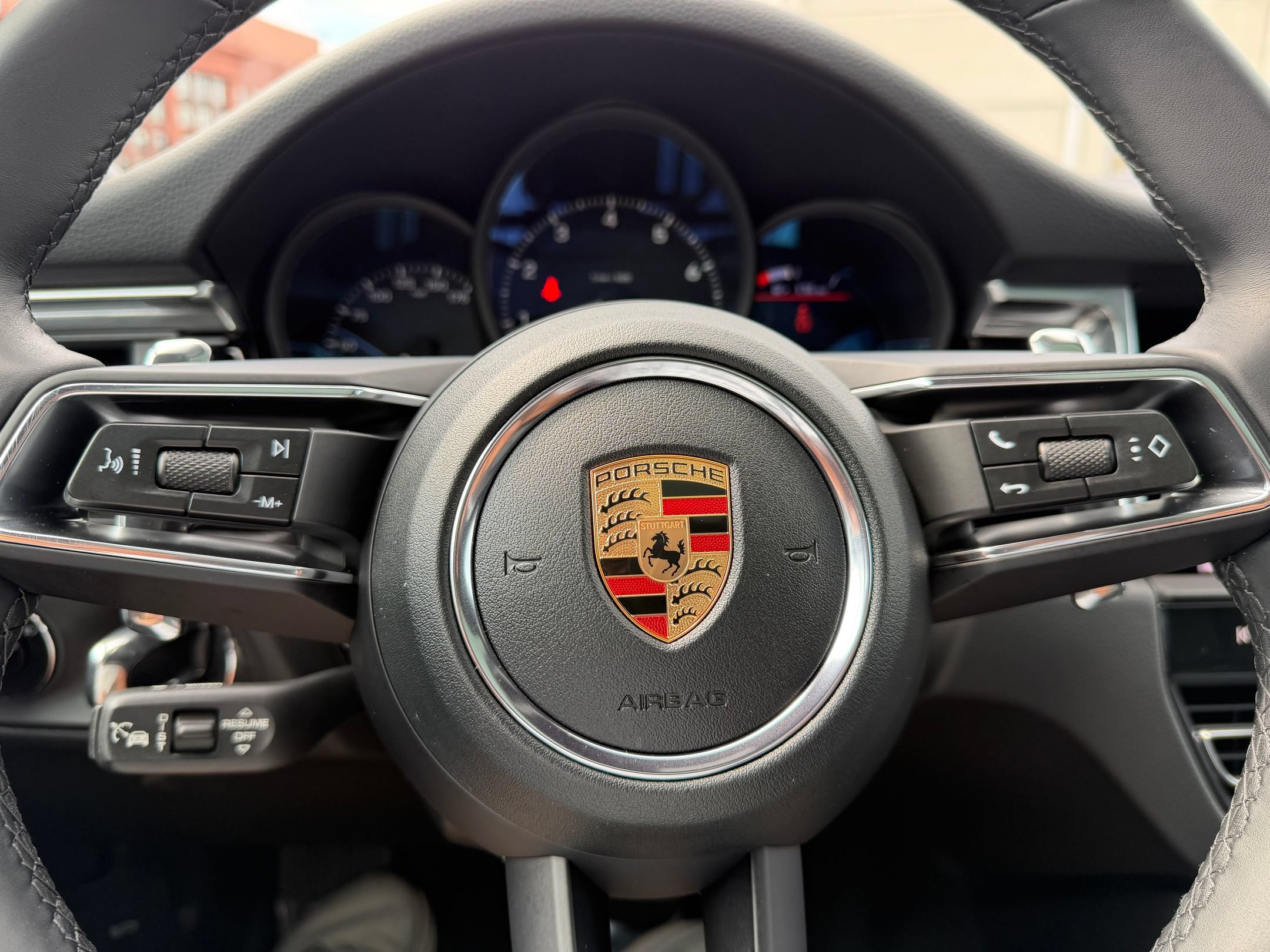 Certified 2026 Porsche Macan AWD/4WD image 11