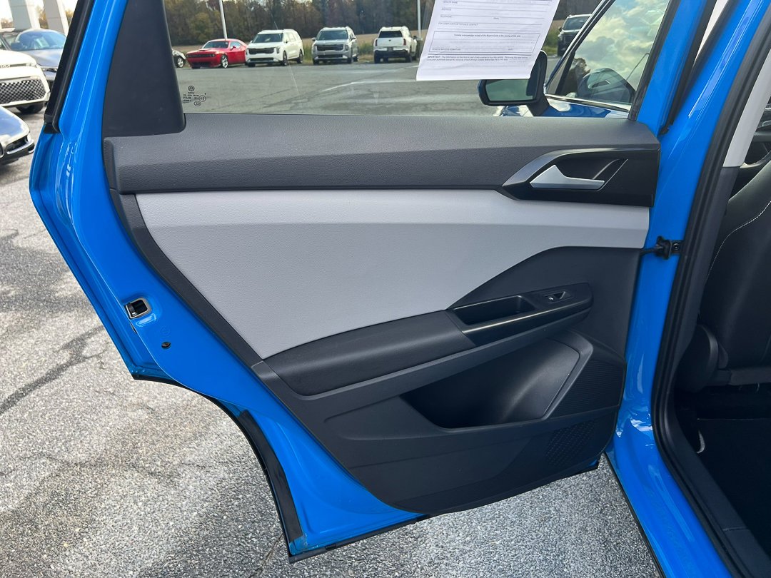 Used 2023 Volkswagen Taos SE image 23