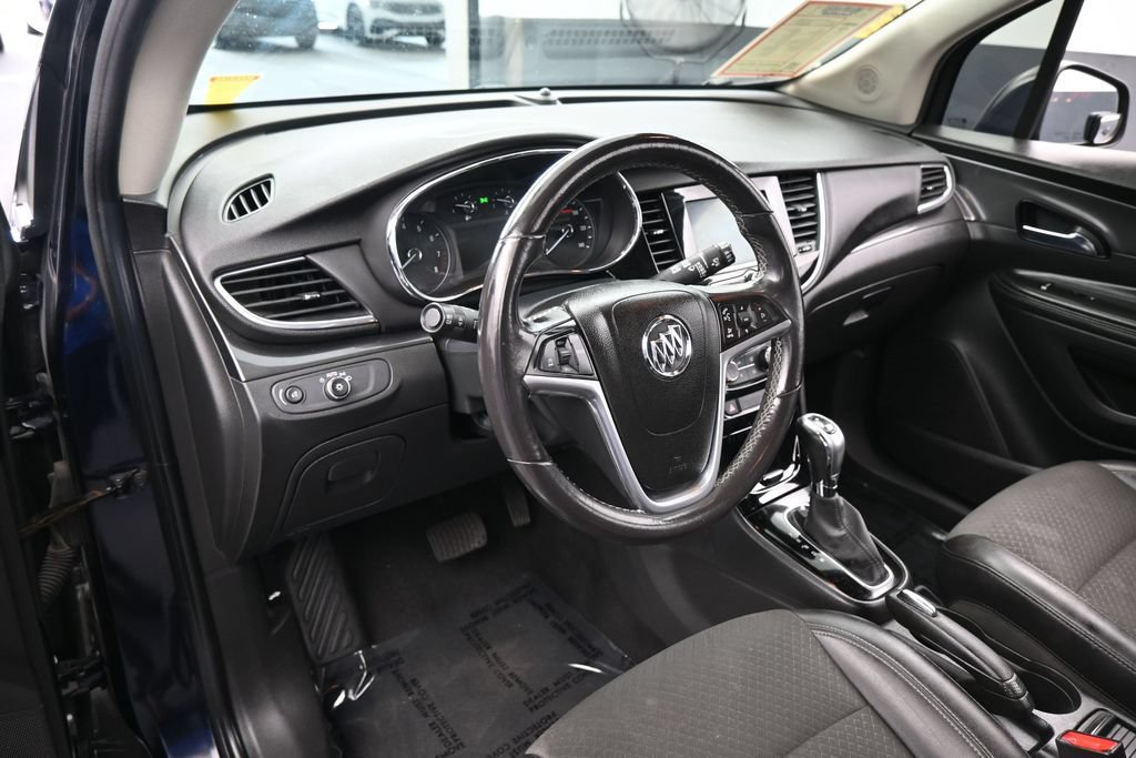 Used 2021 Buick Encore Preferred AWD/4WD image 11