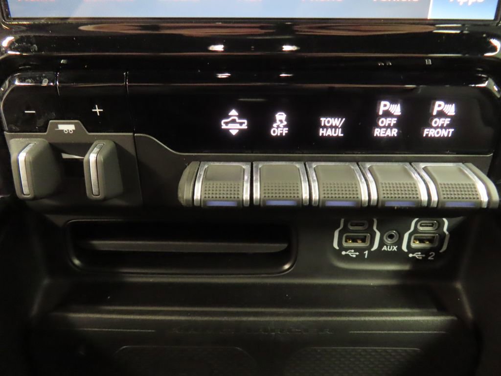 Used 2023 RAM 1500 Laramie AWD/4WD image 55
