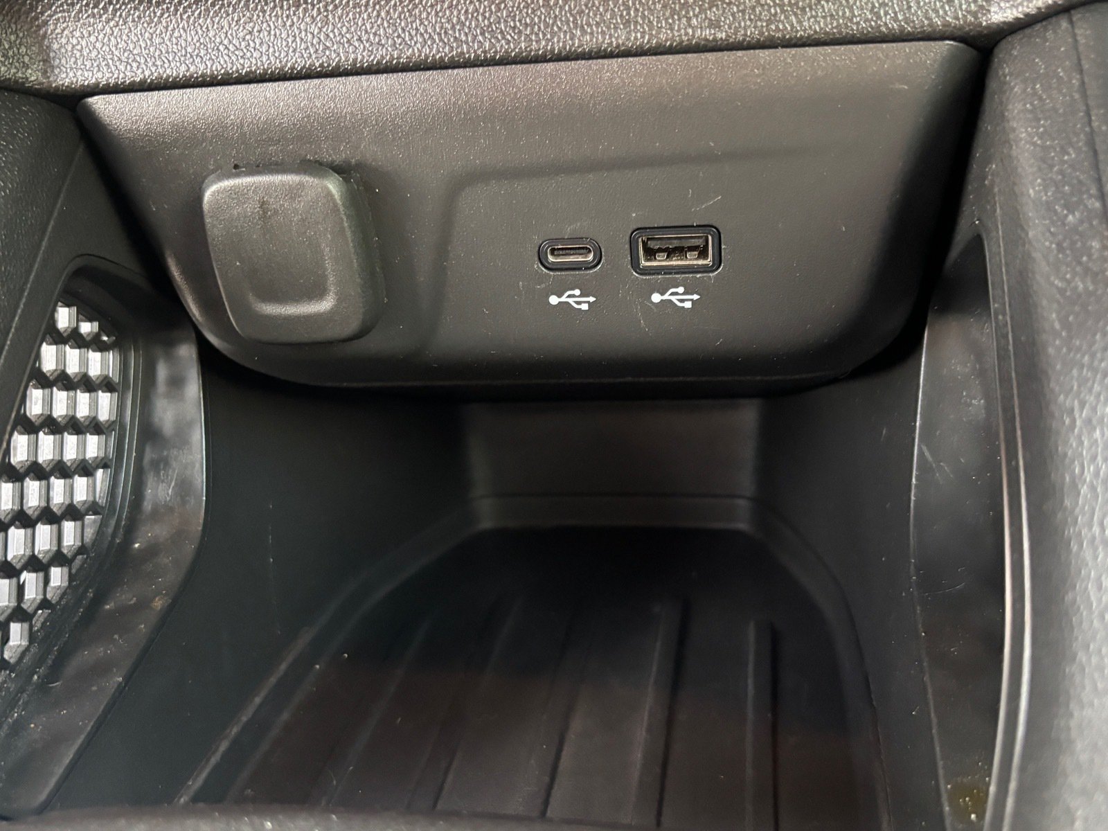 Used 2024 Chevrolet TrailBlazer RS FWD image 15