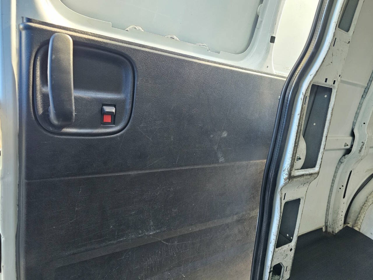 Used 2015 Chevrolet Express 2500 Extended RWD image 42
