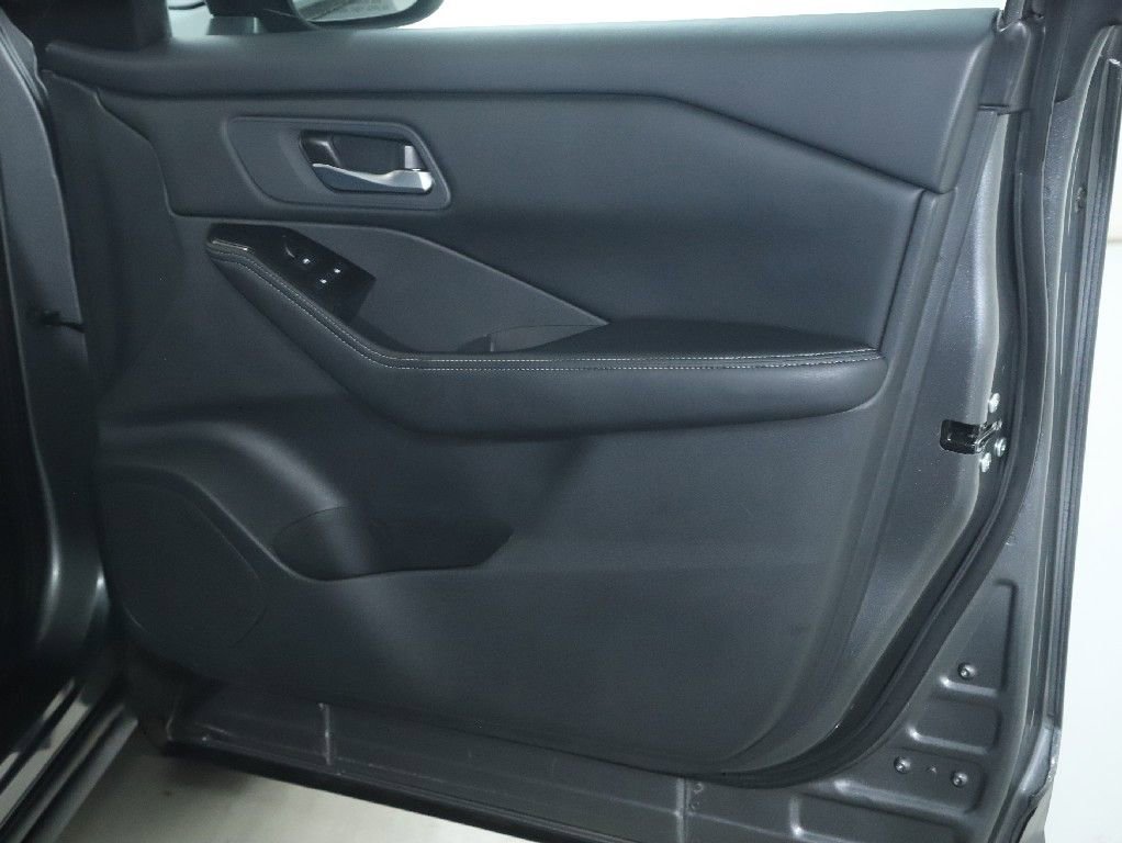 Certified 2026 Nissan Rogue SV AWD/4WD image 33