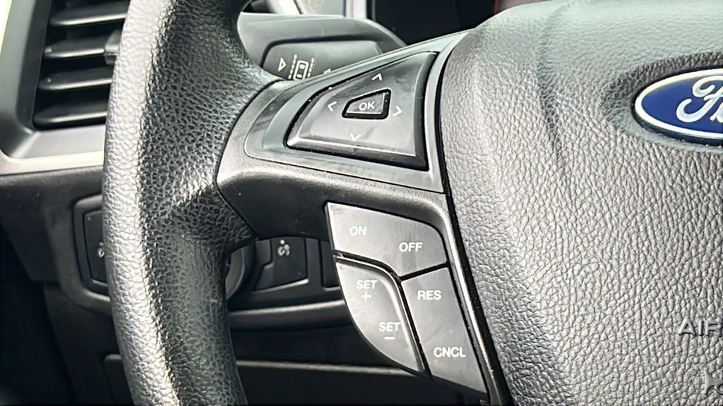 Used 2022 Ford Edge SE w/ Black Appearance Package image 26