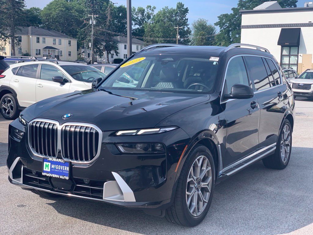 Used 2025 BMW X7 xDrive40i AWD/4WD image 5