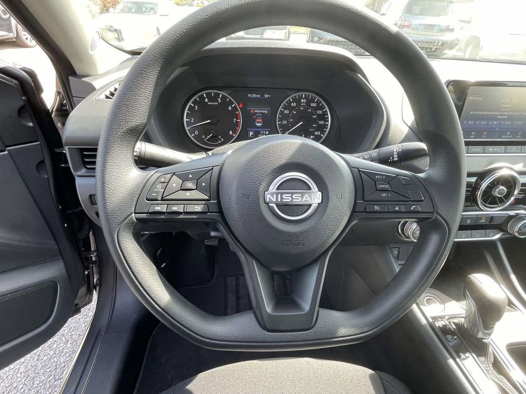 Used 2025 Nissan Sentra S image 18