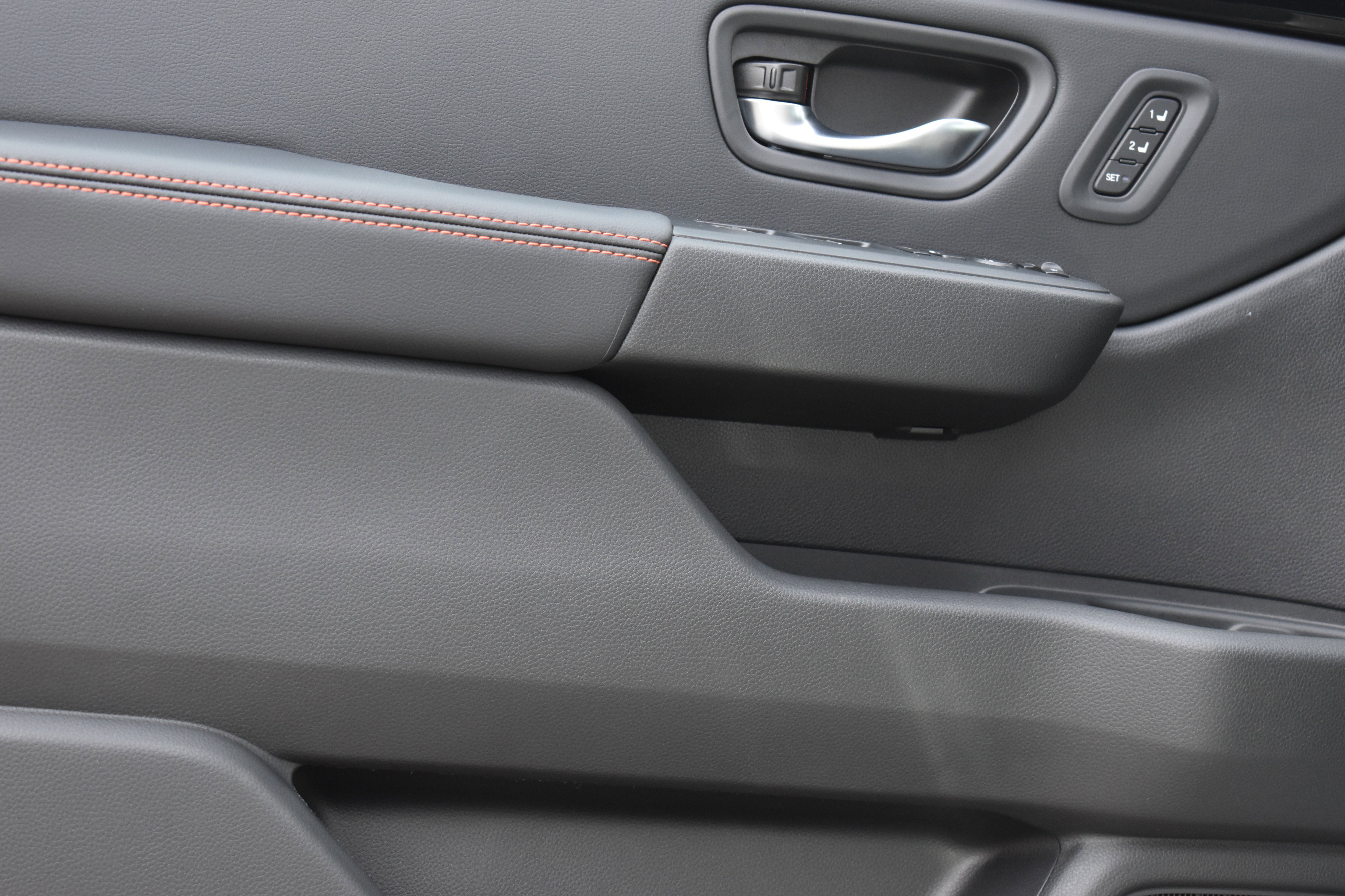 New 2025 Honda Pilot TrailSport image 11