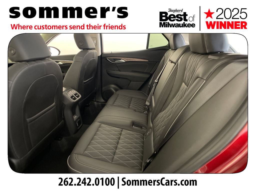 Used 2023 Buick Envision Avenir AWD/4WD image 23