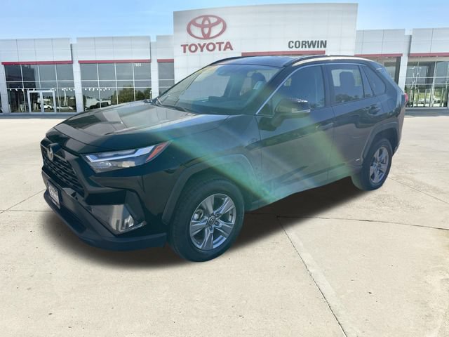 Used 2025 Toyota RAV4 XLE AWD/4WD image 7