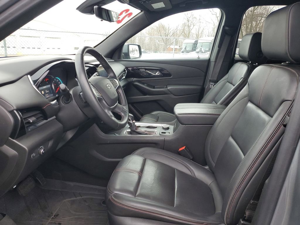 Used 2023 Chevrolet Traverse RS w/ LPO, Floor Liner Package image 5