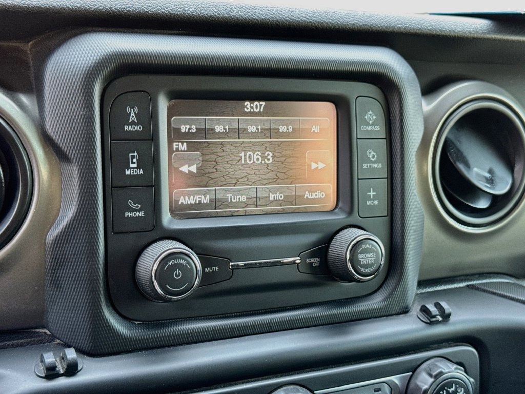 Used 2018 Jeep Wrangler Unlimited Sport S AWD/4WD image 14