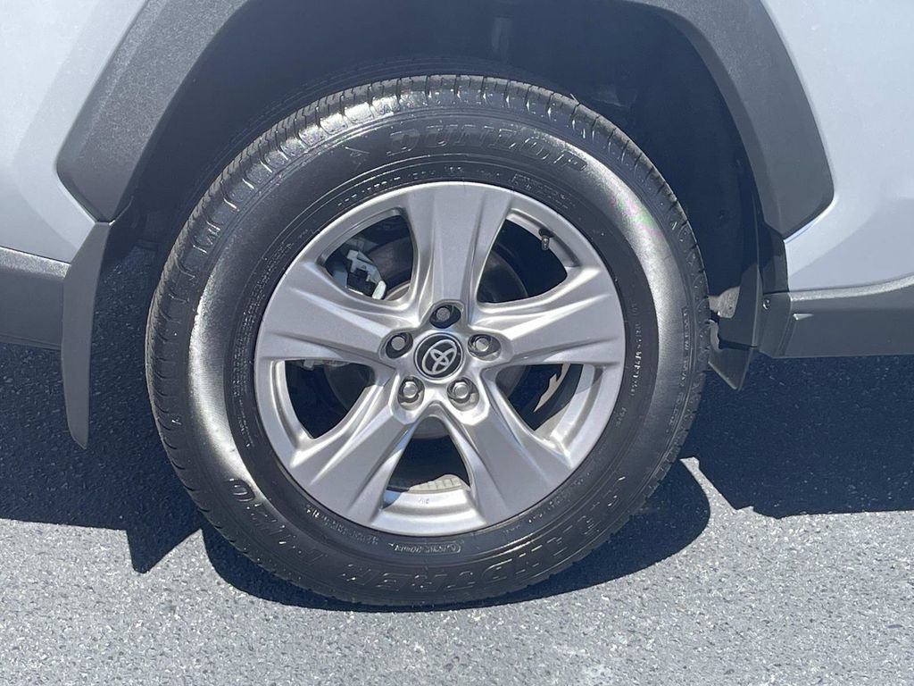 Used 2025 Toyota RAV4 XLE w/ Convenience Package FWD image 9