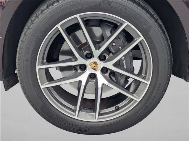 Used 2023 Porsche Macan AWD/4WD image 25