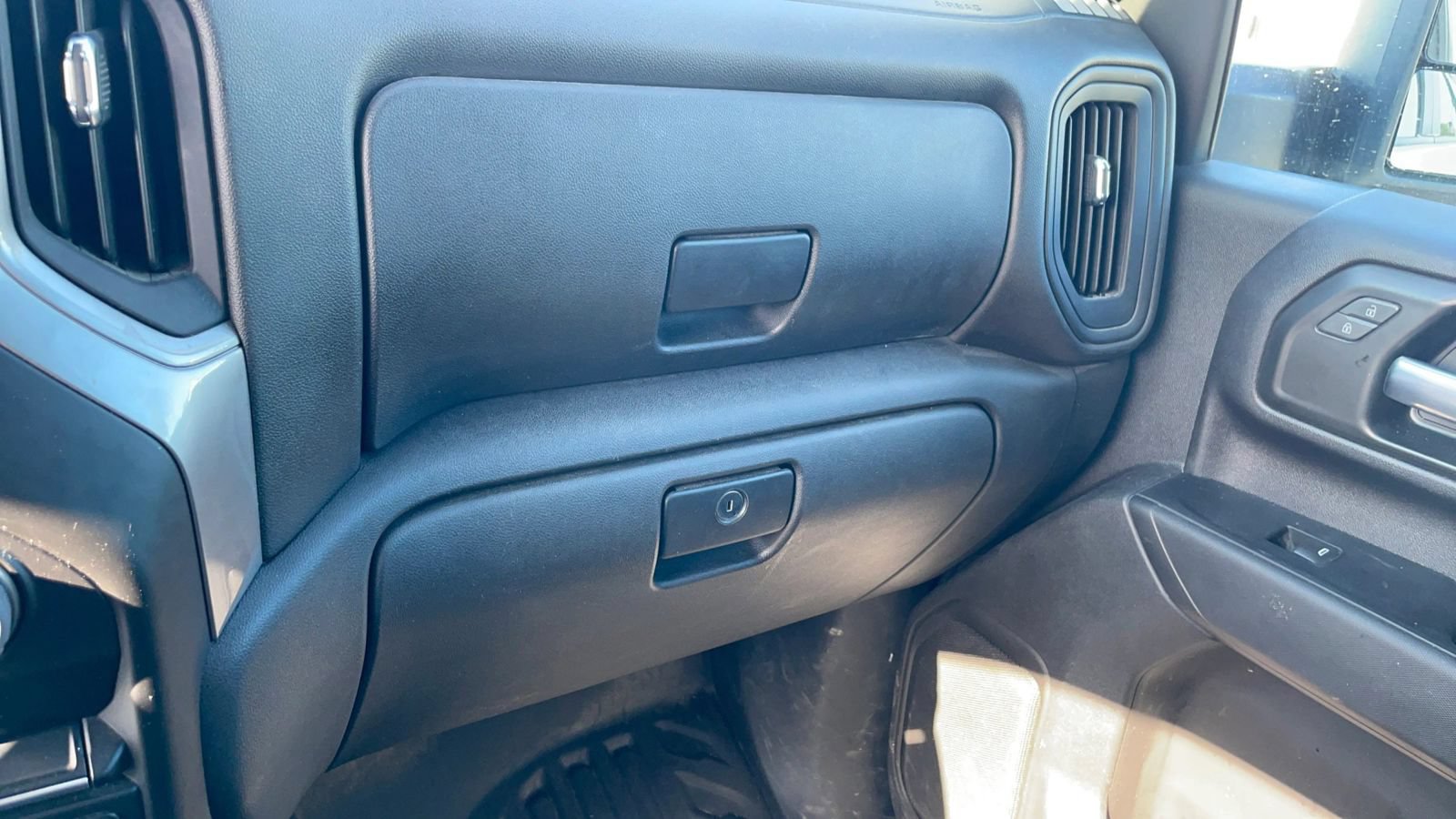 Used 2022 Chevrolet Silverado 2500 W/T w/ WT Convenience Package AWD/4WD image 14