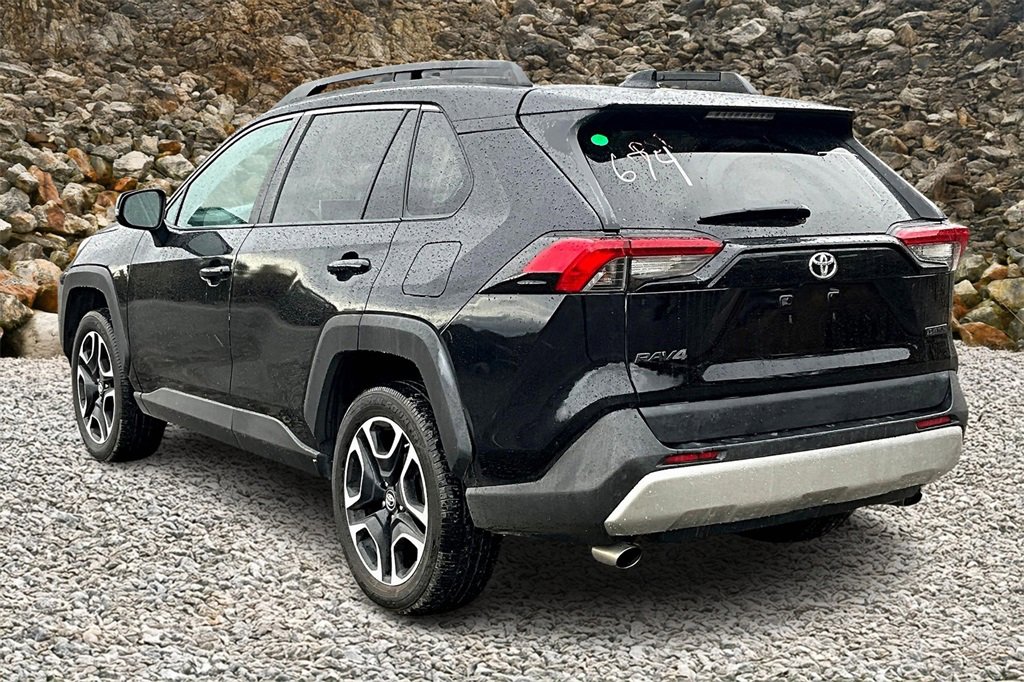Used 2019 Toyota RAV4 Adventure image 11