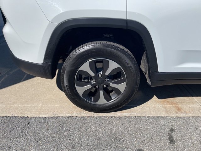 Used 2024 Jeep Grand Cherokee Limited 4xe image 10