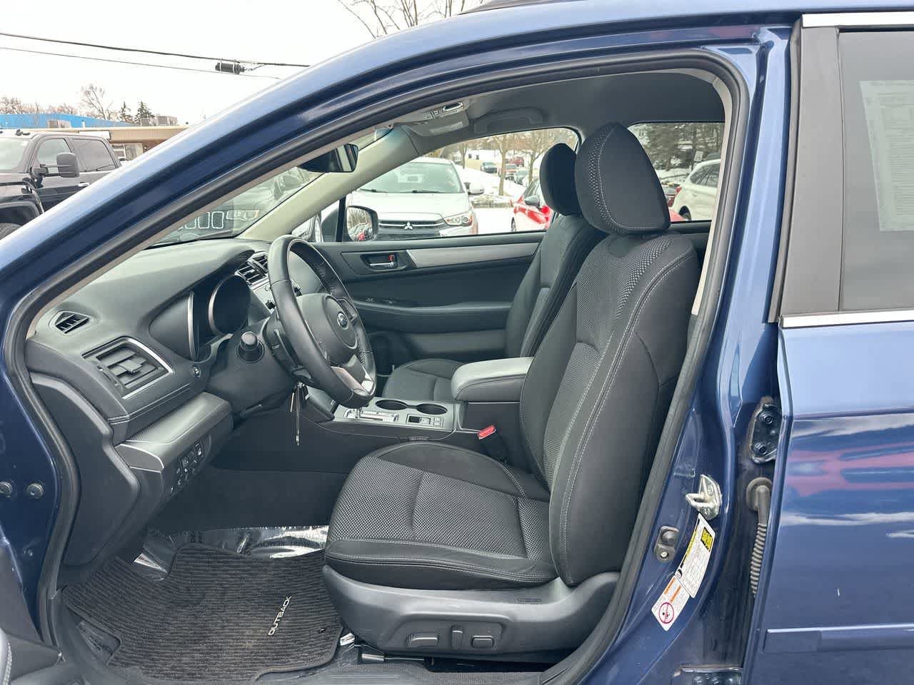 Used 2019 Subaru Outback 2.5i Premium AWD/4WD image 21