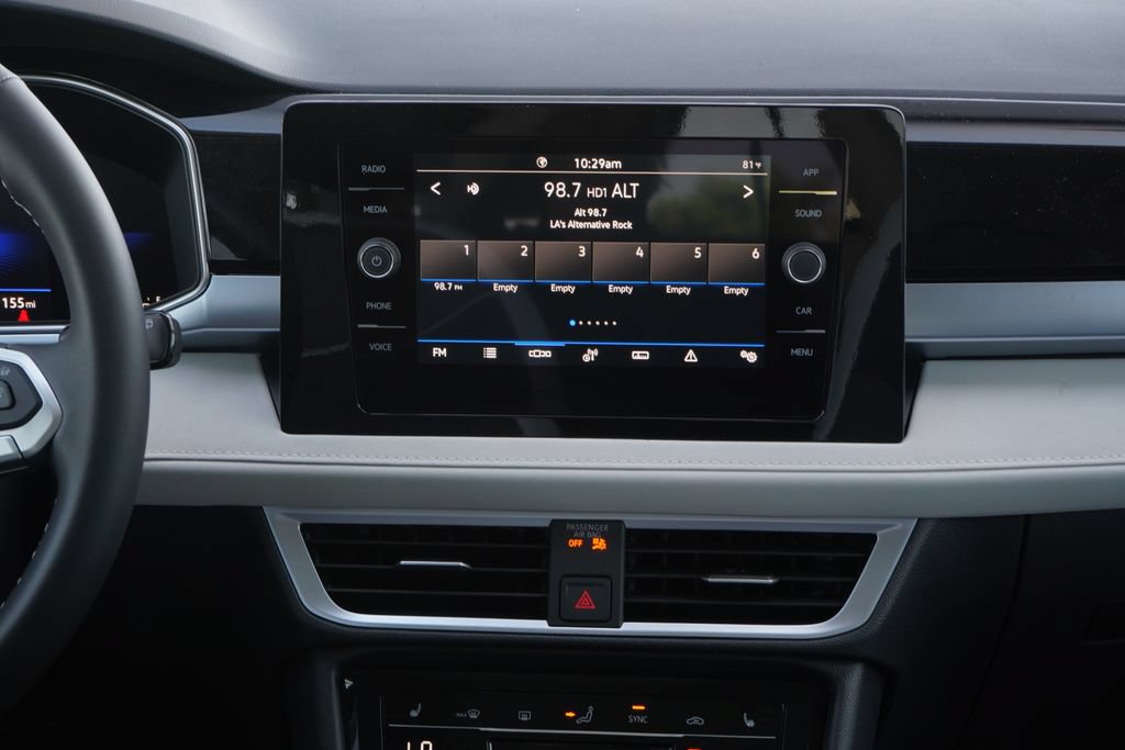 New 2026 Volkswagen Taos SE FWD image 10