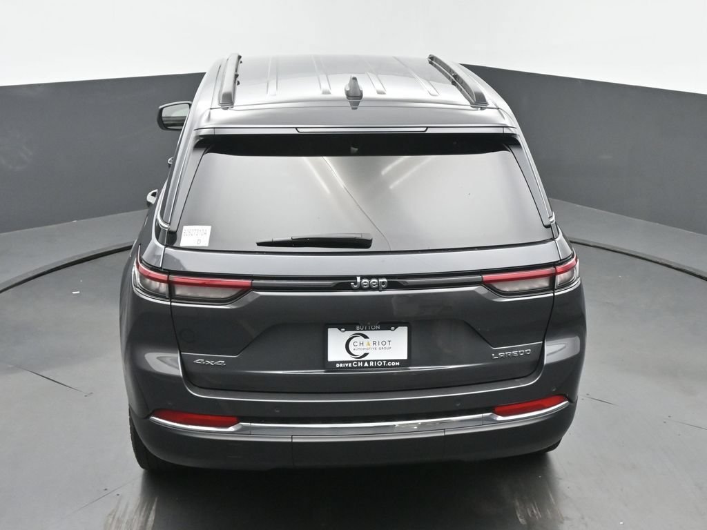 Used 2022 Jeep Grand Cherokee Laredo w/ Luxury Tech Group I AWD/4WD image 39