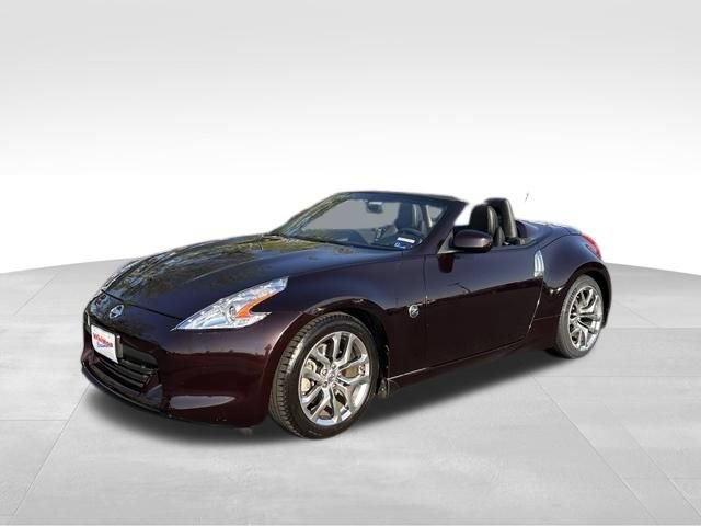 Used 2010 Nissan 370Z Touring RWD image 16